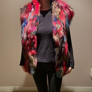 ALMOST NEW Real oversized fur vest in size small